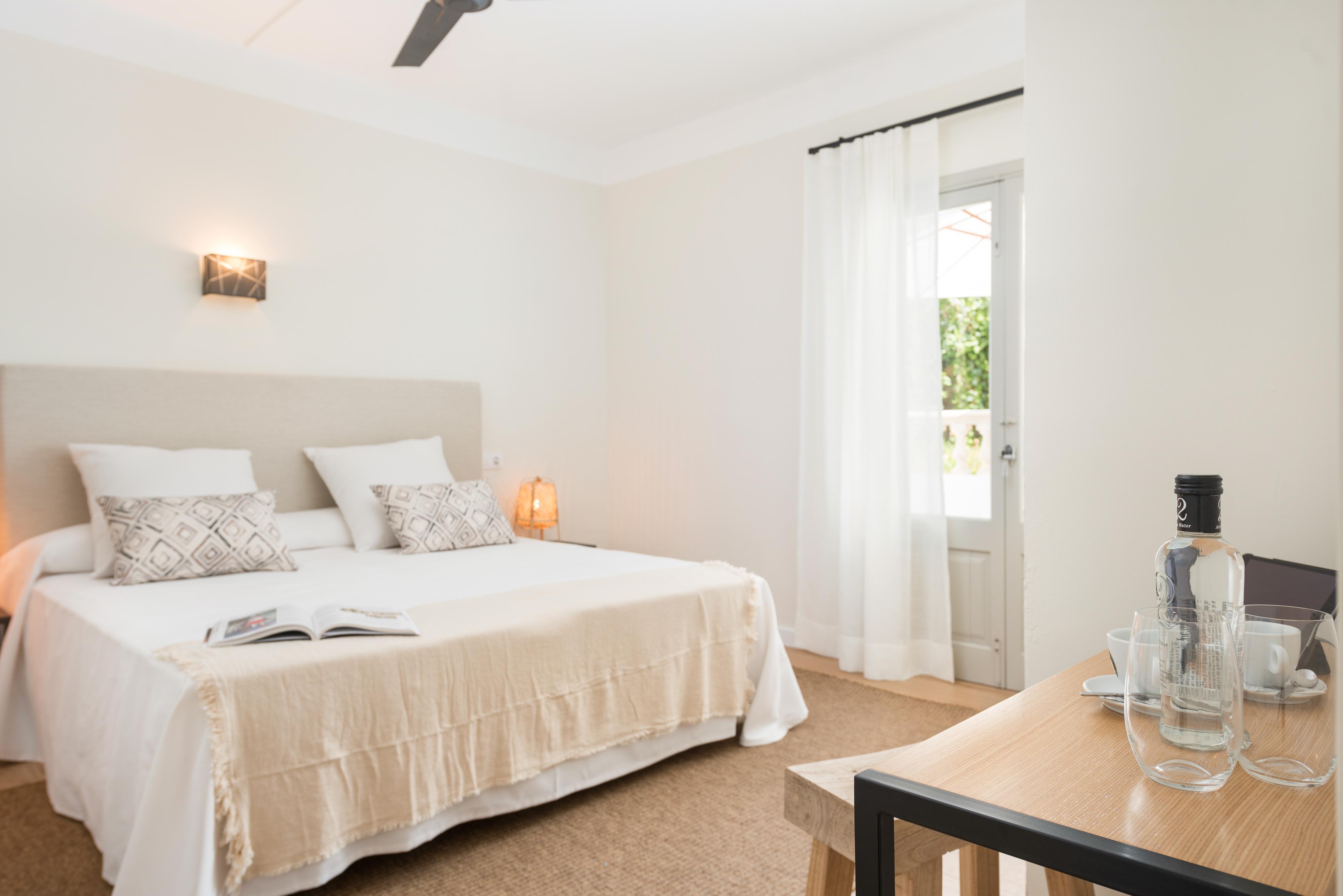 Boutique Hotel Oriola Cala de Sant Vicenc Exterior foto