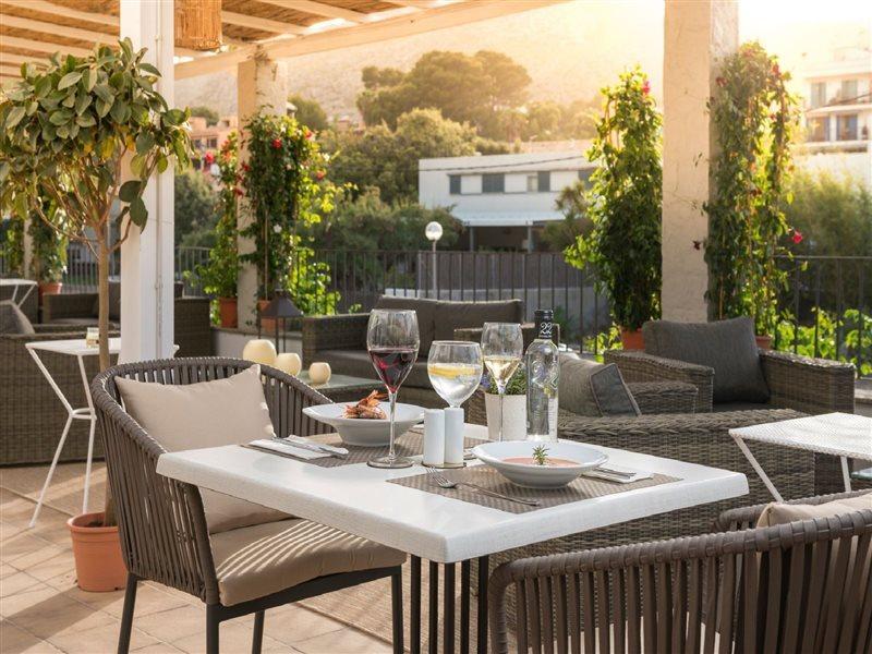 Boutique Hotel Oriola Cala de Sant Vicenc Exterior foto